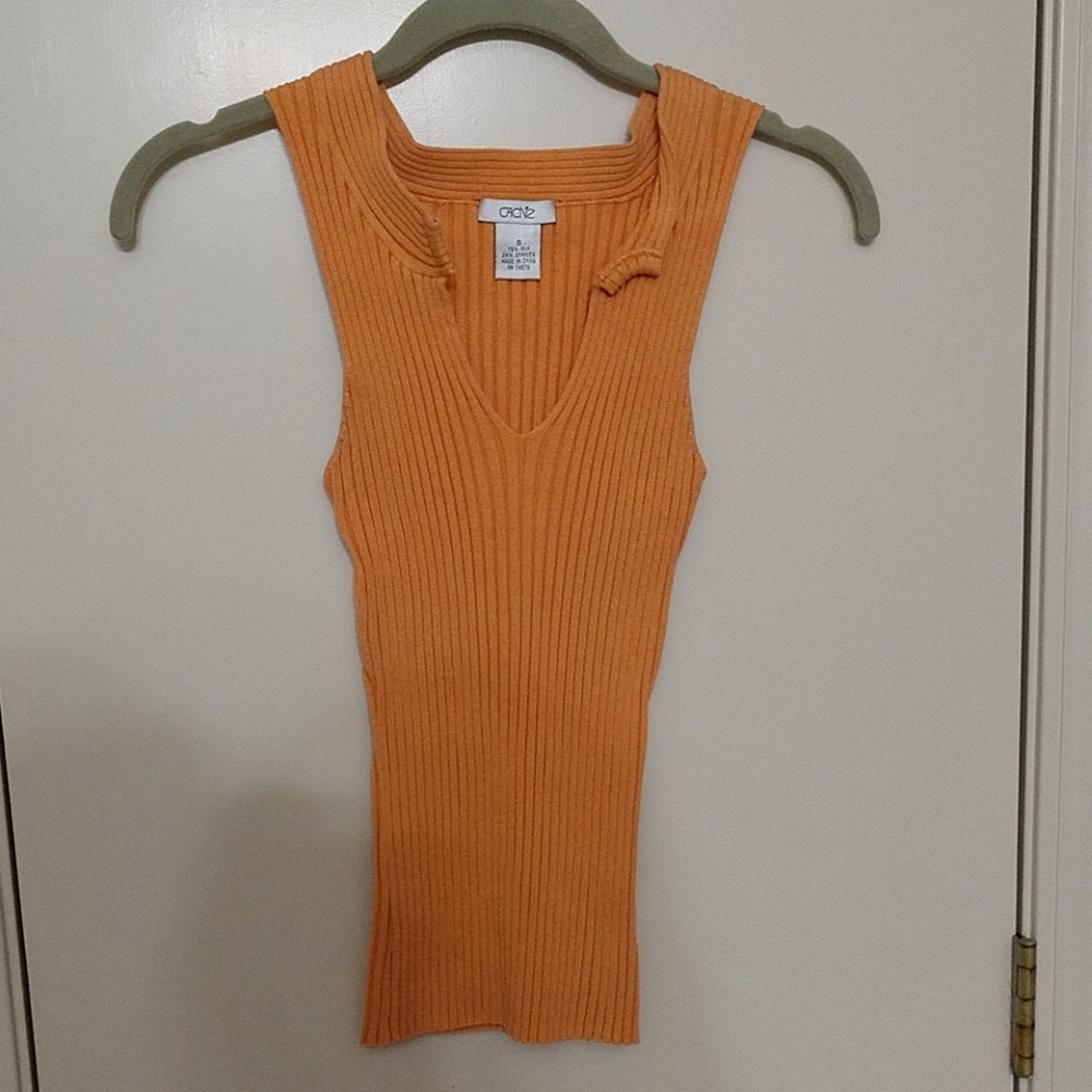Orange top